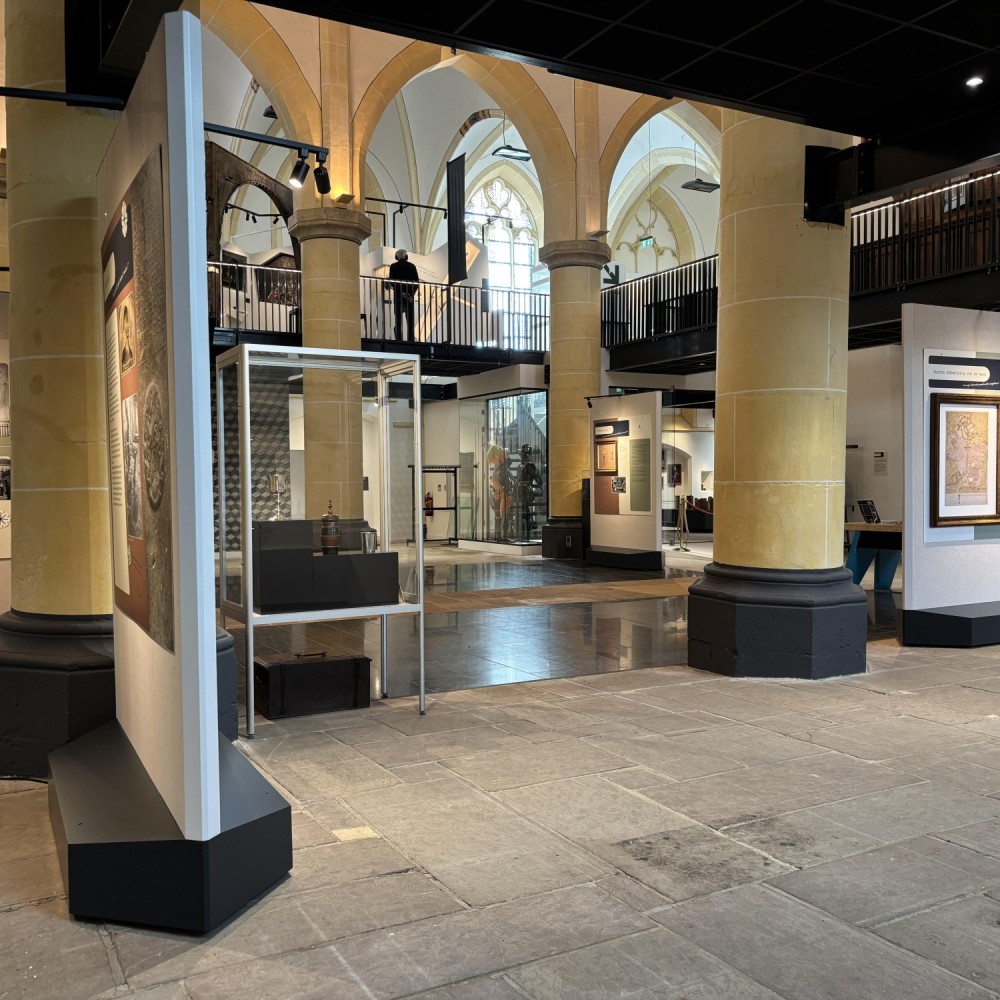 Wisseltentoonstelling-vijf-eeuwen-Oude-Calixtuskerk.jpg